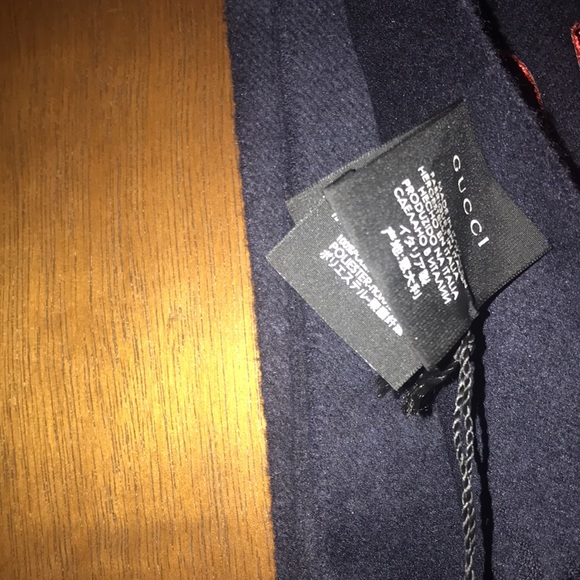 Gucci LOVED Scarf Silk blend Navy New with tags Made in Italy - Picture 4 of 6